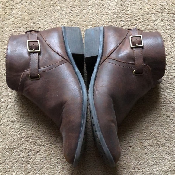 White Mt. Leather Boots | Size 9 - Picture 7 of 8
